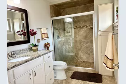 6183 S 40th St, Greenfield, WI 53221 - Photo 27