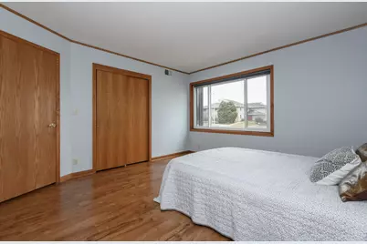 1343  Meadowcreek Dr #D, Pewaukee, WI 53072 - Photo 17