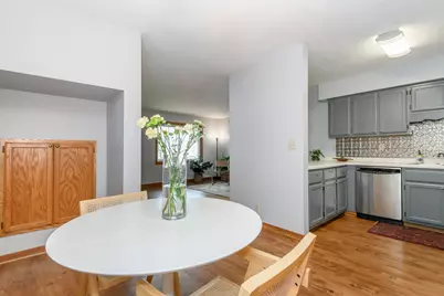 1343  Meadowcreek Dr #D, Pewaukee, WI 53072 - Photo 9