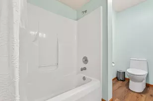 605 Cleveland Ave, Hartford, WI 53027 - Photo 19