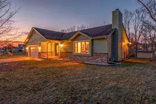 605 Cleveland Ave, Hartford, WI 53027 - Photo 1