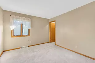 605 Cleveland Ave, Hartford, WI 53027 - Photo 17