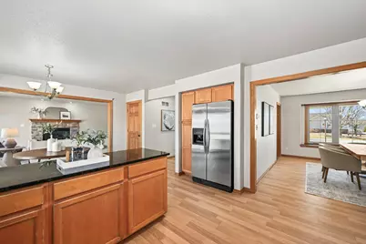 W172N10156  Woodbridge Ln, Germantown, WI 53022 - Photo 11