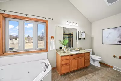 W172N10156  Woodbridge Ln, Germantown, WI 53022 - Photo 21