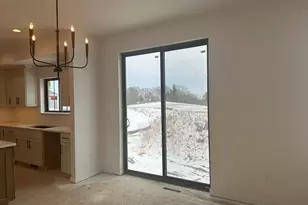 805 Viewpoint Ave, Waukesha, WI 53188 - Photo 9