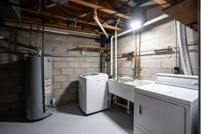 3929 W College Ave, Franklin, WI 53221 - Photo 17