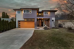 122 W Devon St, Whitefish Bay, WI 53217 - Photo 47