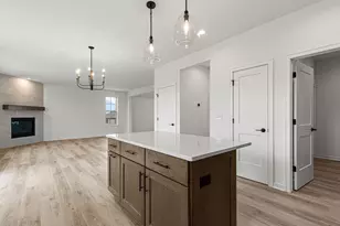 801 Viewpoint Dr, Waukesha, WI 53188 - Photo 5