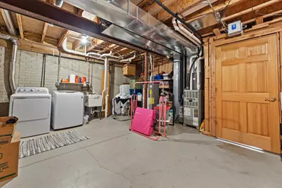 4031 S 89th St, Greenfield, WI 53228 - Photo 35