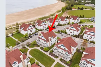 418  Beachfront Ct #7, Sheboygan, WI 53081 - Photo 21
