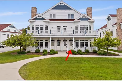 418  Beachfront Ct #7, Sheboygan, WI 53081 - Photo 1