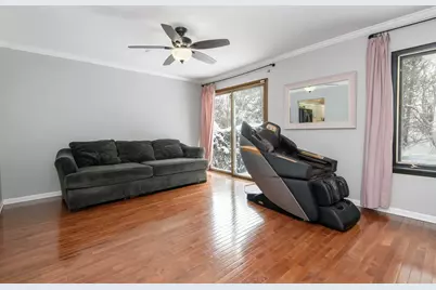 4818 S 19th St, Milwaukee, WI 53221 - Photo 9