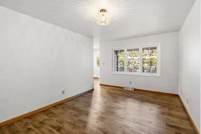 738  Elm Grove Rd, Elm Grove, WI 53122 - Photo 7