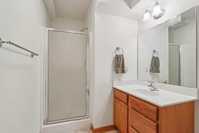 319  Endfield Cir, Waukesha, WI 53186 - Photo 25