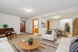 319 Endfield Cir, Waukesha, WI 53186 - Photo 21