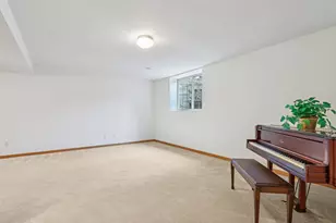 319 Endfield Cir, Waukesha, WI 53186 - Photo 23