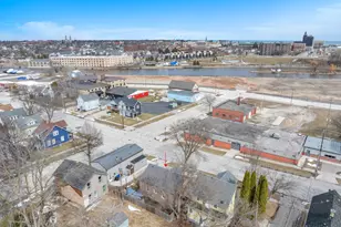 526 N 13th St, Sheboygan, WI 53081 - Photo 27