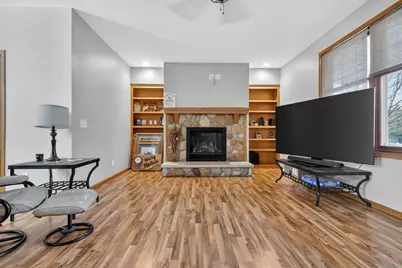 218  Kilbourn St, Horicon, WI 53032 - Photo 7