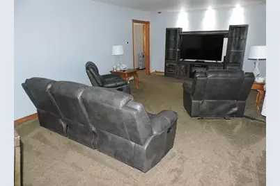 1227 S Main St, Fort Atkinson, WI 53538 - Photo 11