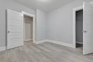 2827 W Grant St, Milwaukee, WI 53215 - Photo 9