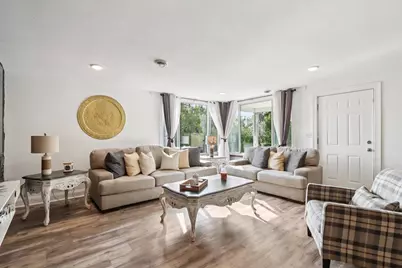 9205 S Chicago Rd, Oak Creek, WI 53154 - Photo 7