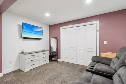 9205 S Chicago Rd, Oak Creek, WI 53154 - Photo 19