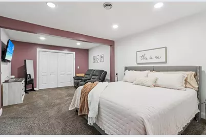 9205 S Chicago Rd, Oak Creek, WI 53154 - Photo 15