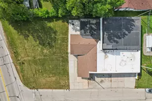 9205 S Chicago Rd, Oak Creek, WI 53154 - Photo 41