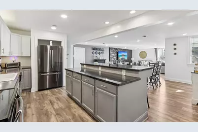 9205 S Chicago Rd, Oak Creek, WI 53154 - Photo 11