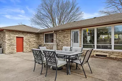 6155 S 35th St, Greenfield, WI 53221 - Photo 29