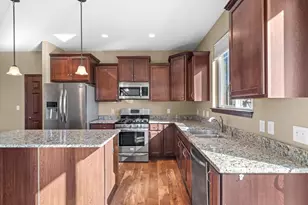 619 Arlington Way, Watertown, WI 53094 - Photo 5