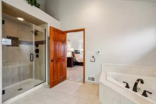 W170 N5385 Ridgewood Dr, Menomonee Falls, WI 53051 - Photo 19