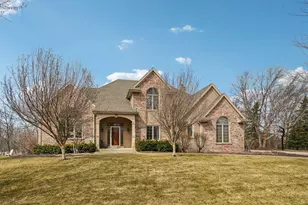 W170 N5385 Ridgewood Dr, Menomonee Falls, WI 53051 - Photo 3