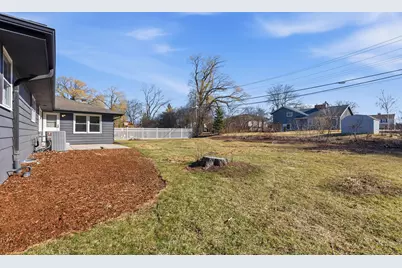 9032 N Regent Rd, Bayside, WI 53217 - Photo 25