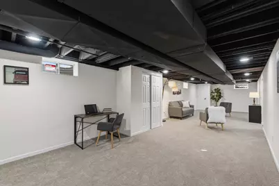 9032 N Regent Rd, Bayside, WI 53217 - Photo 15