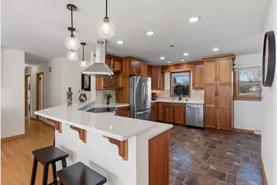 9032 N Regent Rd, Bayside, WI 53217 - Photo 3