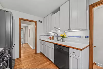 2022 N 81st St, Wauwatosa, WI 53213 - Photo 13