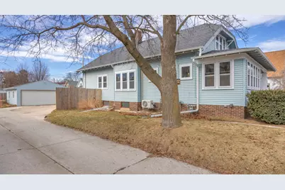 2212 S 8th St, Sheboygan, WI 53081 - Photo 29