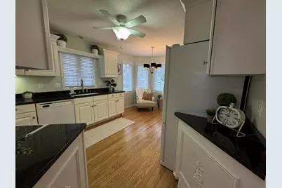 N21W24305  Cumberland Dr #38N, Pewaukee, WI 53072 - Photo 15