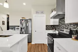 940 Quail Run, Lomira, WI 53048 - Photo 13