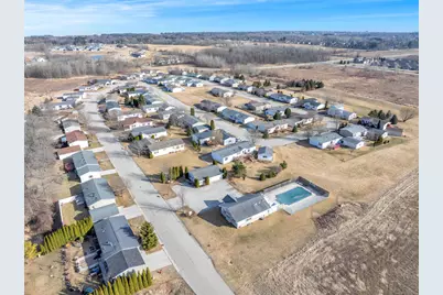 3633  Stone Dr, Sheboygan, WI 53083 - Photo 9