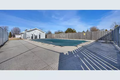 3633  Stone Dr, Sheboygan, WI 53083 - Photo 13