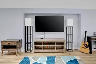 8250 W Acacia St, Milwaukee, WI 53223 - Photo 13