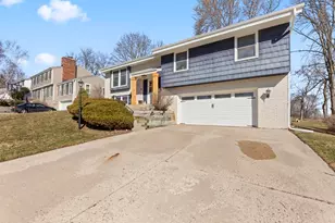 816 Magnolia Dr, Waukesha, WI 53188 - Photo 39