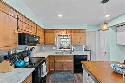 816  Magnolia Dr, Waukesha, WI 53188 - Photo 13