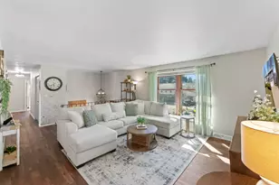 816 Magnolia Dr, Waukesha, WI 53188 - Photo 3