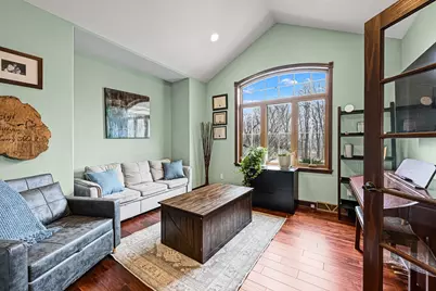 4722 W Oakwood Rd, Franklin, WI 53132 - Photo 17