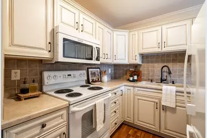 11936 W Mill Rd #9, Milwaukee, WI 53225 - Photo 3