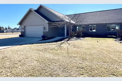 231  Windmill Ln, Walworth, WI 53184 - Photo 1