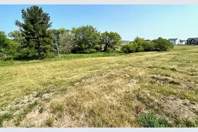 W206N17570  Hidden Creek Rd, Jackson, WI 53037 - Photo 3